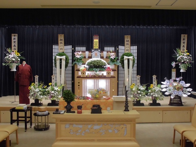 平安会館昭和川名斎場　祭壇