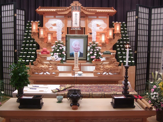 有松斎場　祭壇