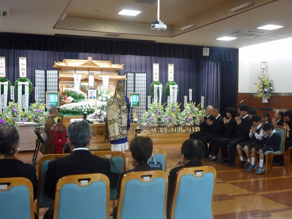 平安会館　有松斎場　祭壇