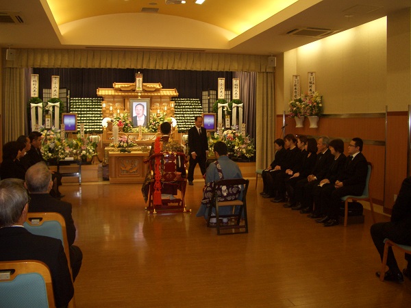 平安会館　東海荒尾斎場　祭壇