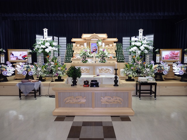 家族葬　祭壇