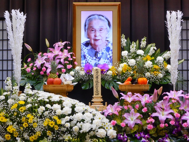 祭壇　遺影　名古屋　緑区　葬儀