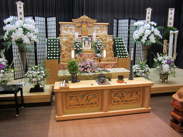 祭壇 遺影　式場　