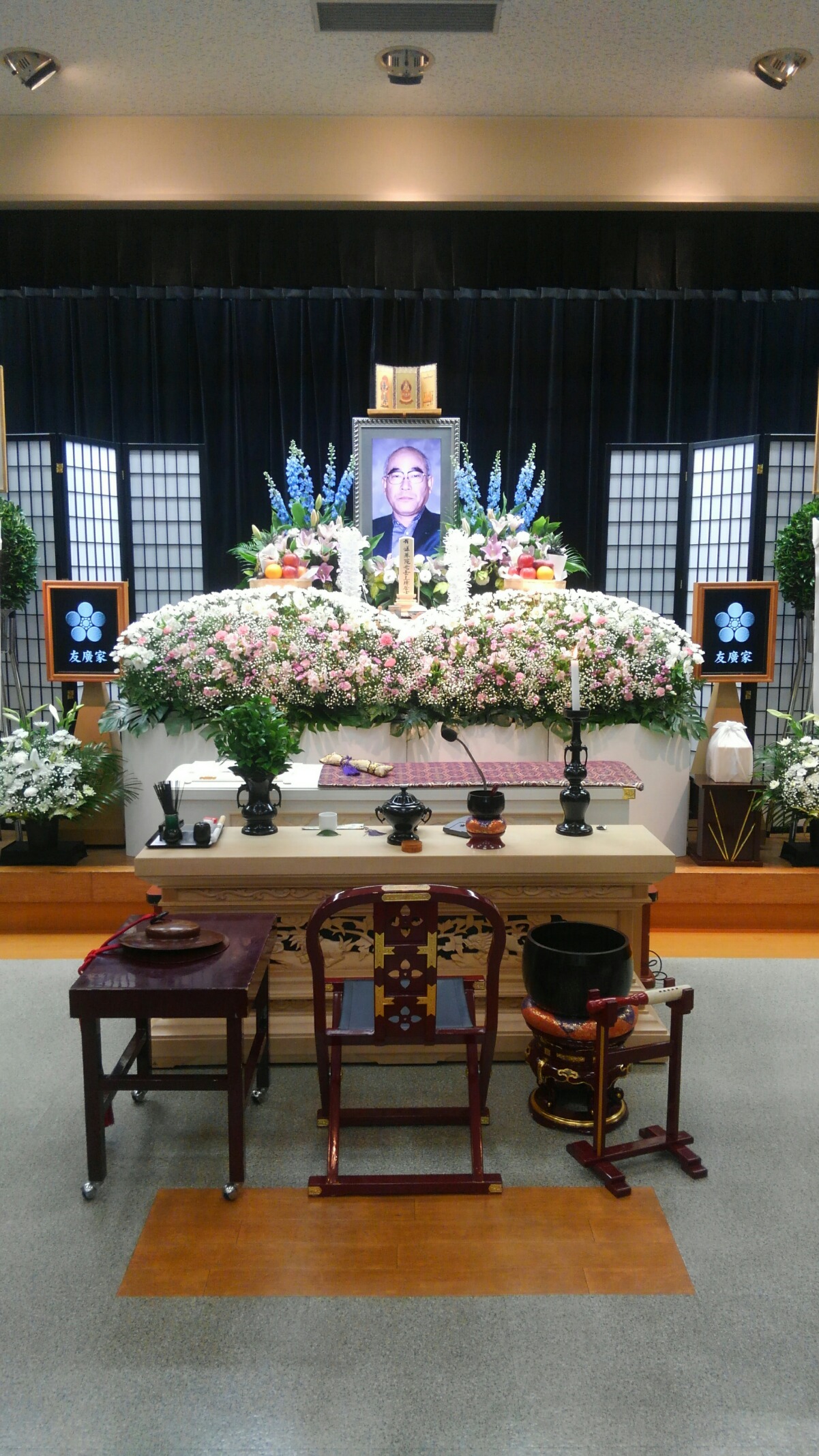 綺麗な花祭壇