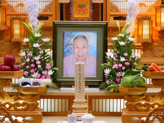 遺影　祭壇　有松斎場