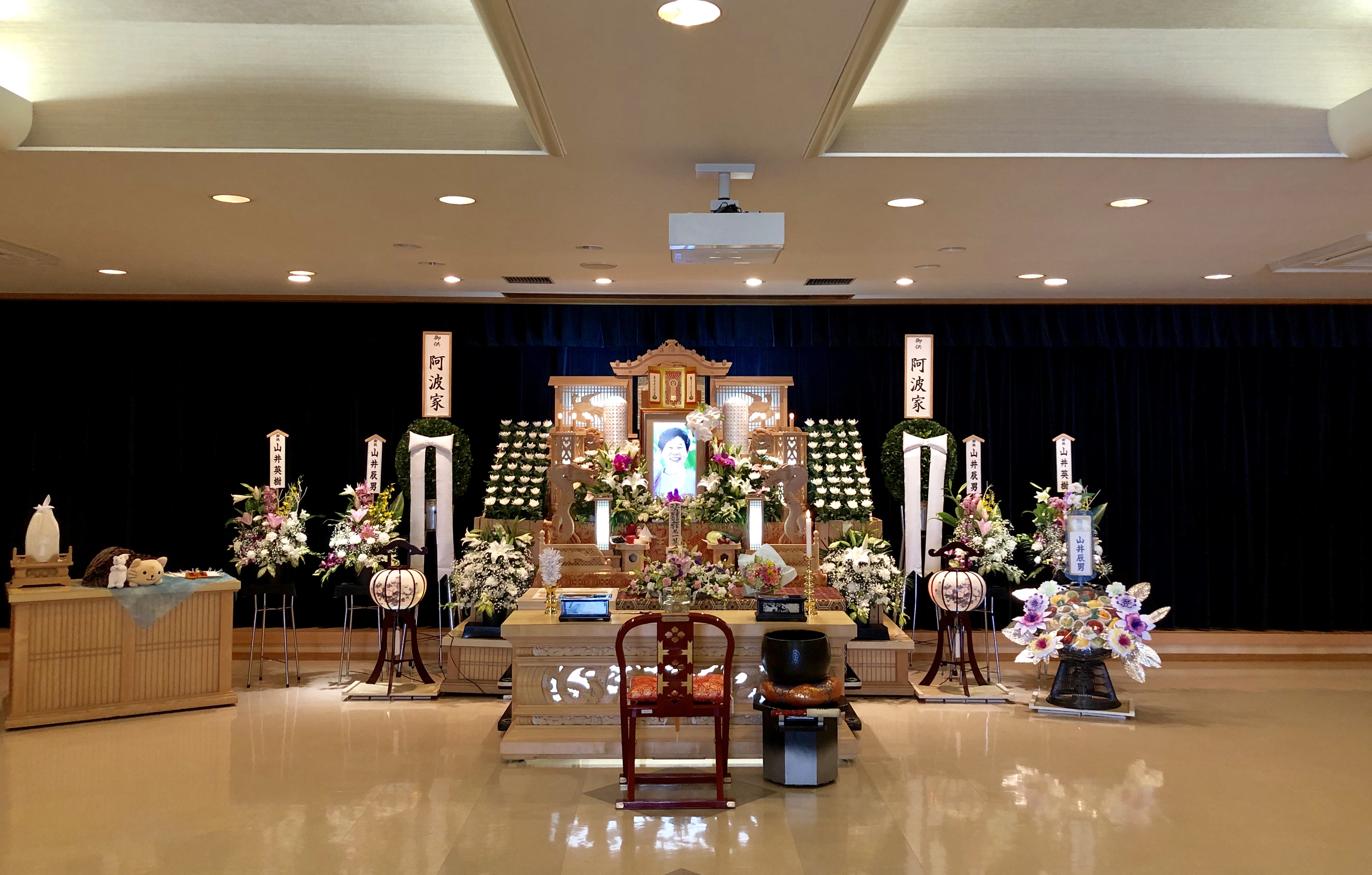 北区　平安会館　名古屋斎場　祭壇全景