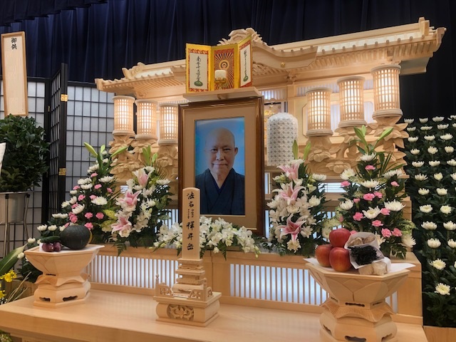 白木祭壇　真宗大谷派　遺影写真