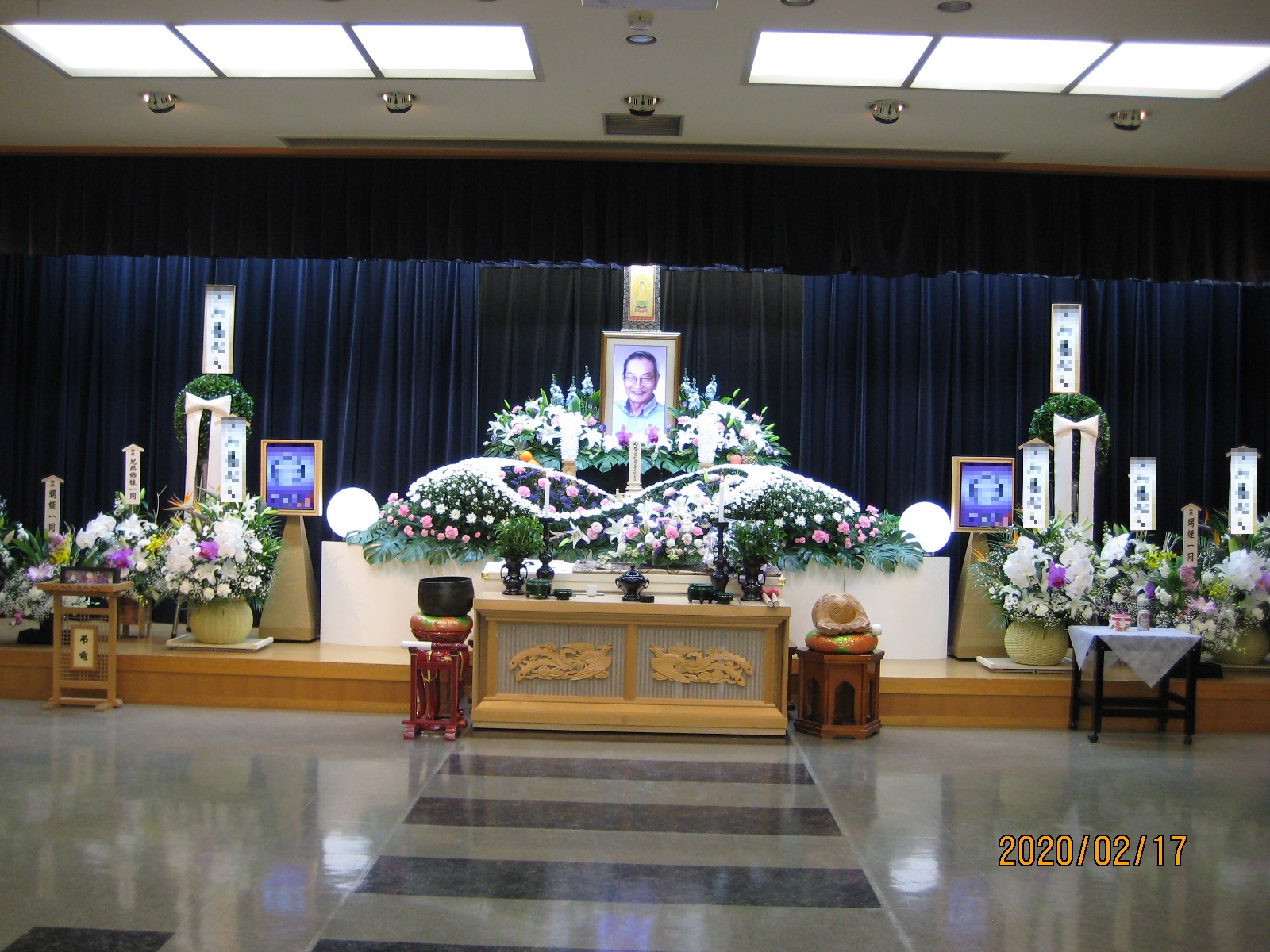 祭壇の写真