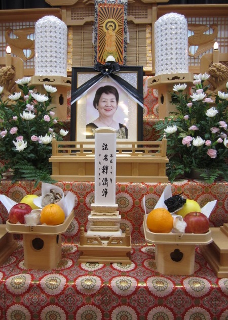 祭壇　平安会館　家族葬　遺影