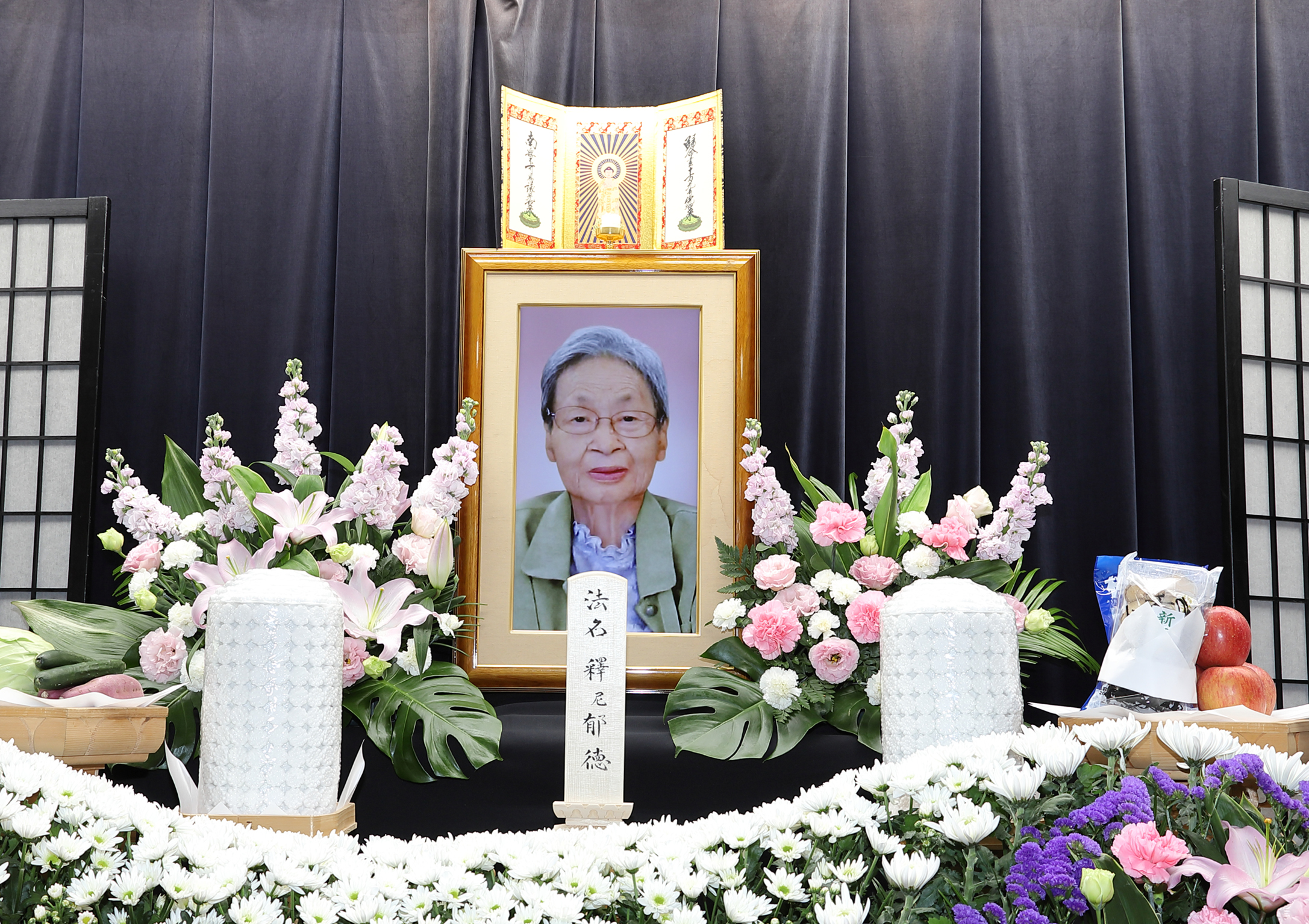 北区　平安会館　名古屋斎場　三階式場　遺影写真アップ