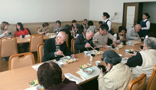 食事会の様子