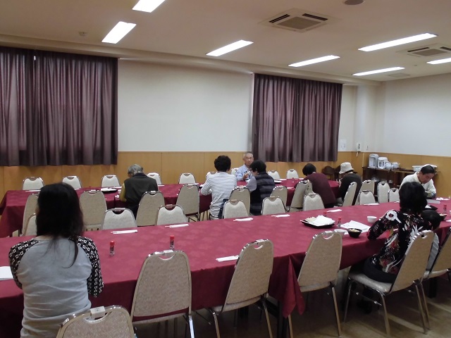 見学会　試食