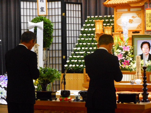 親族　焼香　平安会館　法華