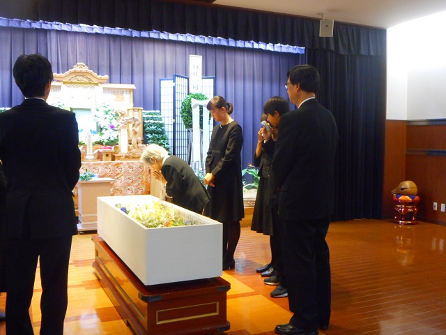 涙　お別れ　最後　名古屋市緑区　葬儀