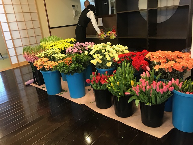 色とりどりのお花で自分だけの花束を