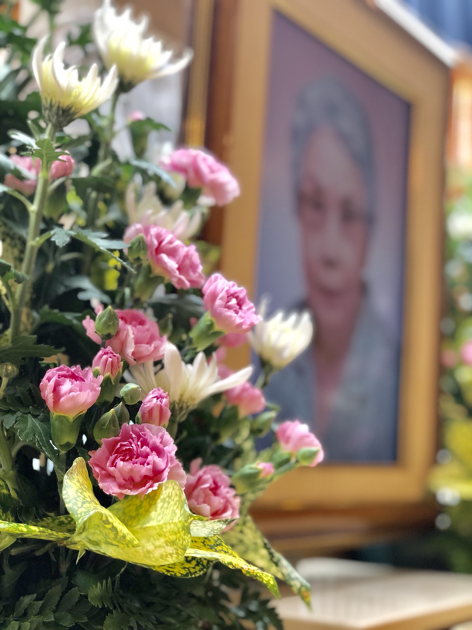 お花を添えて 遺影写真