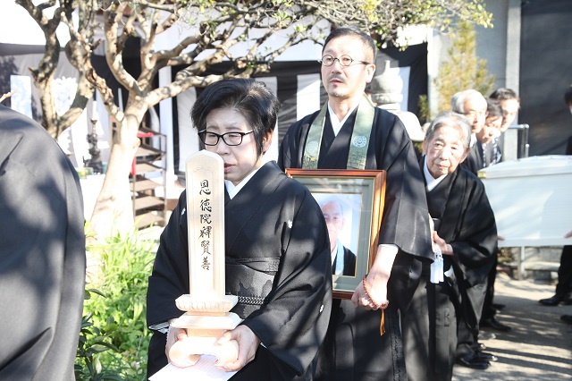 お寺 の 住職 の 葬儀