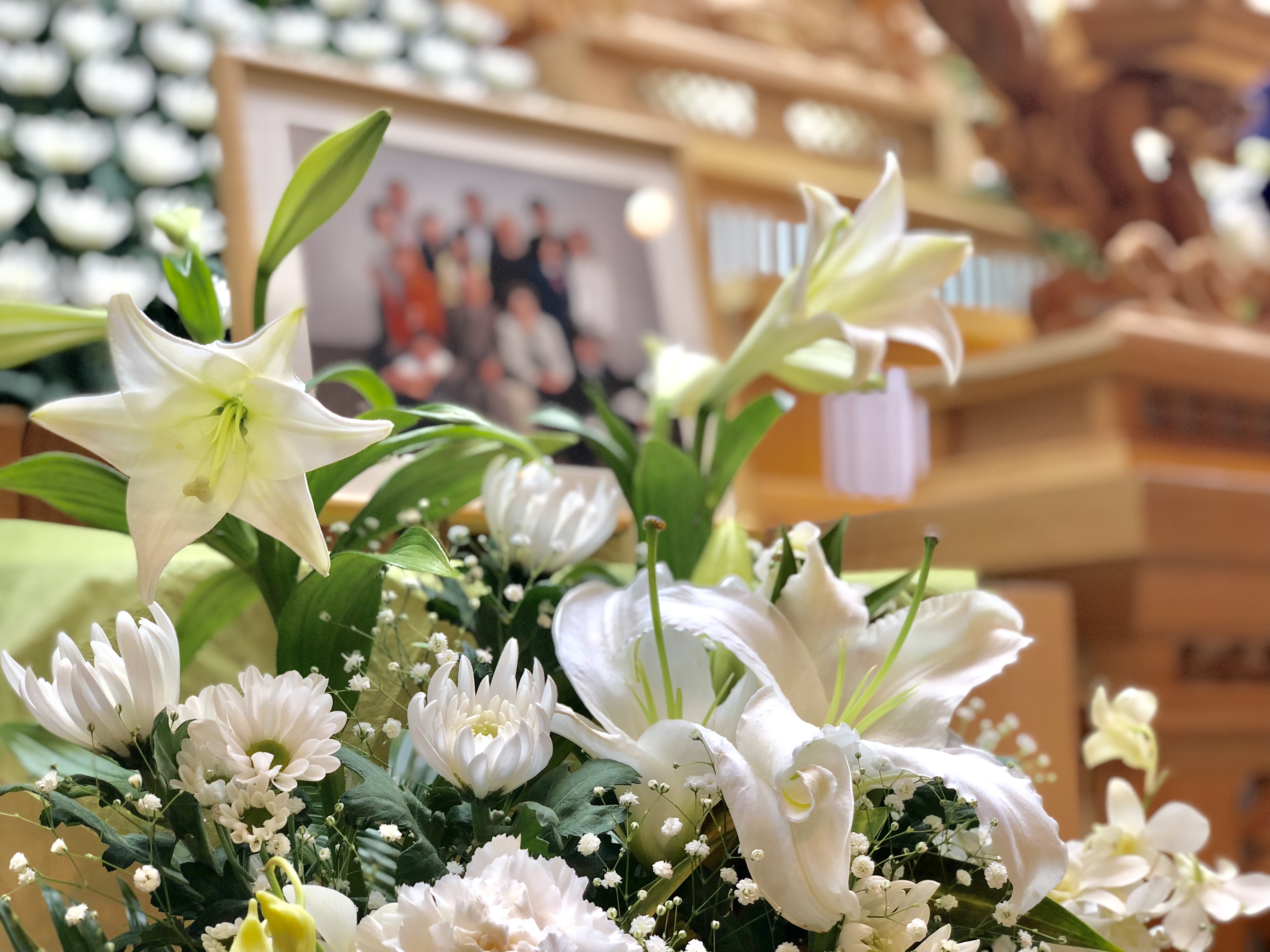 お遺影のお写真近くのお花