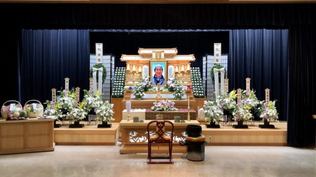 名古屋市北区　平安会館　名古屋斎場　祭壇全景