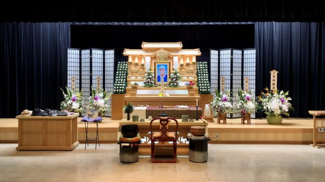 名古屋市北区　平安会館　名古屋斎場　白木祭壇　家族葬