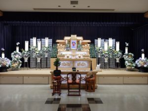 半田市　半田中央梅定ホール　祭壇