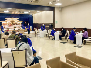 平安会館春日井中央人形供養　会場2