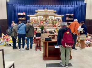 平安会館春日井中央人形供養　会場